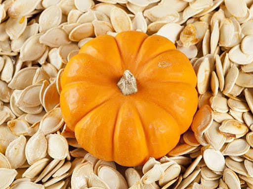تصویر 4 از تخمه کدو خام مناسب رژیم غذایی سالم و متعادل